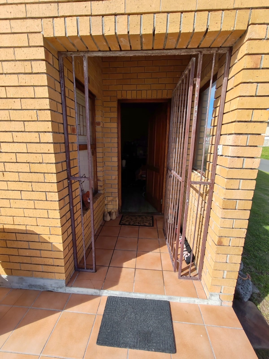 3 Bedroom Property for Sale in Perlemoenbaai Western Cape